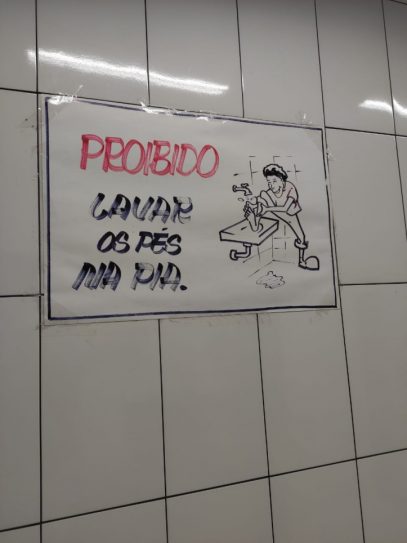 27 imagens que fazem a gente pensar que “se tem placa, tem história ...